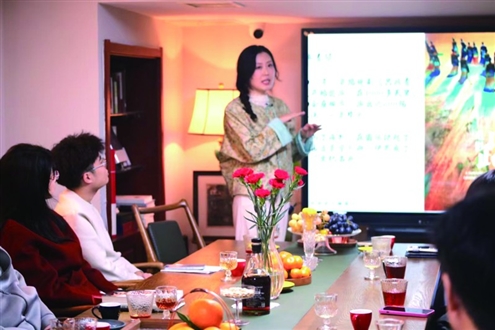 如今每次“酒吧”开门迎客时几乎都有十至二十人的规模 受访者供图